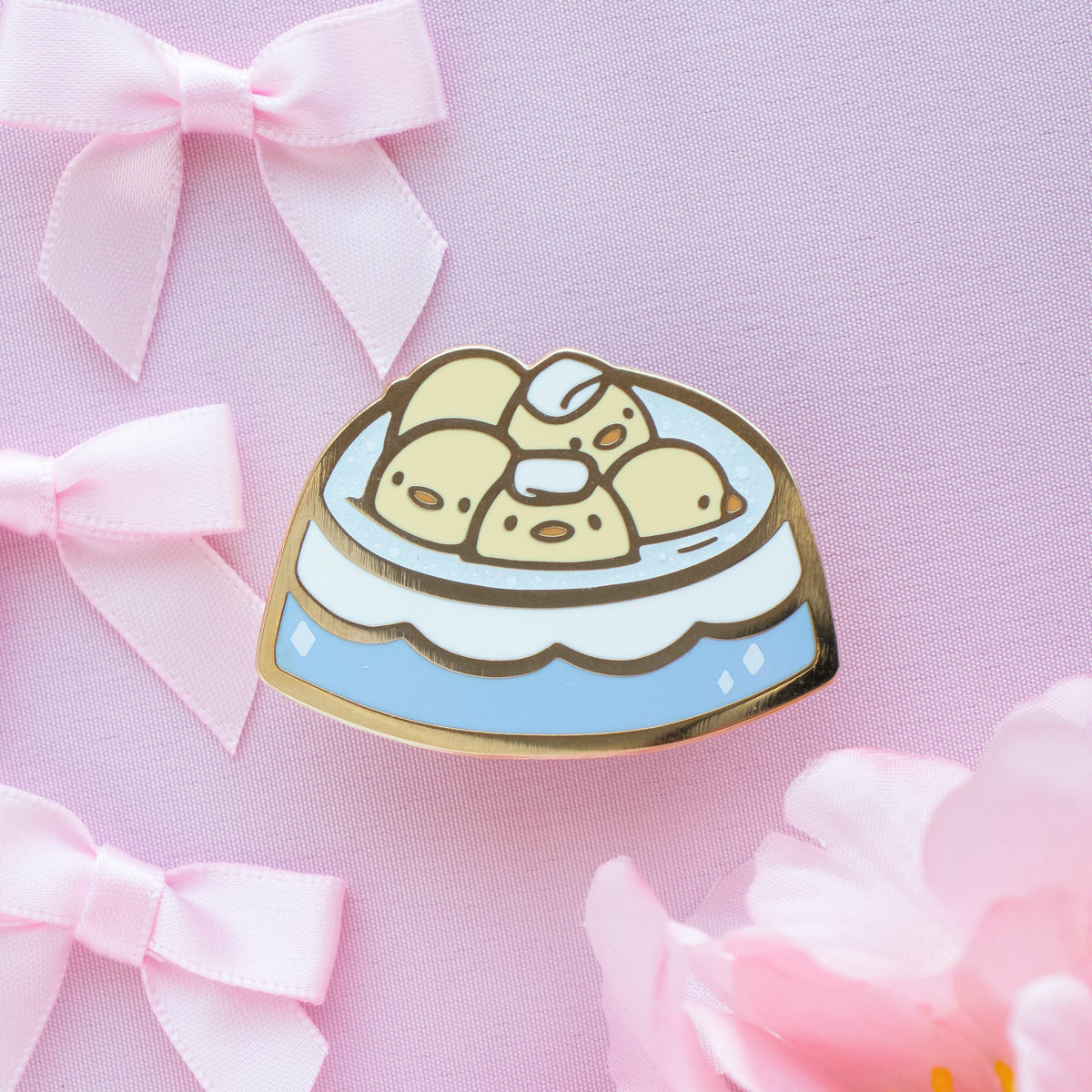 Mt. Fuji Bath Duck Pin